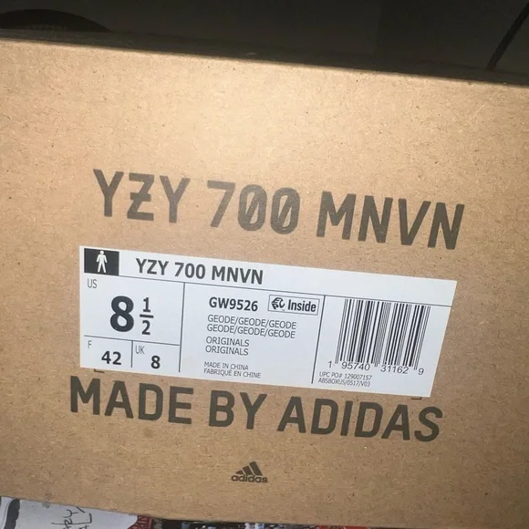 Yeezy 700 MNVN